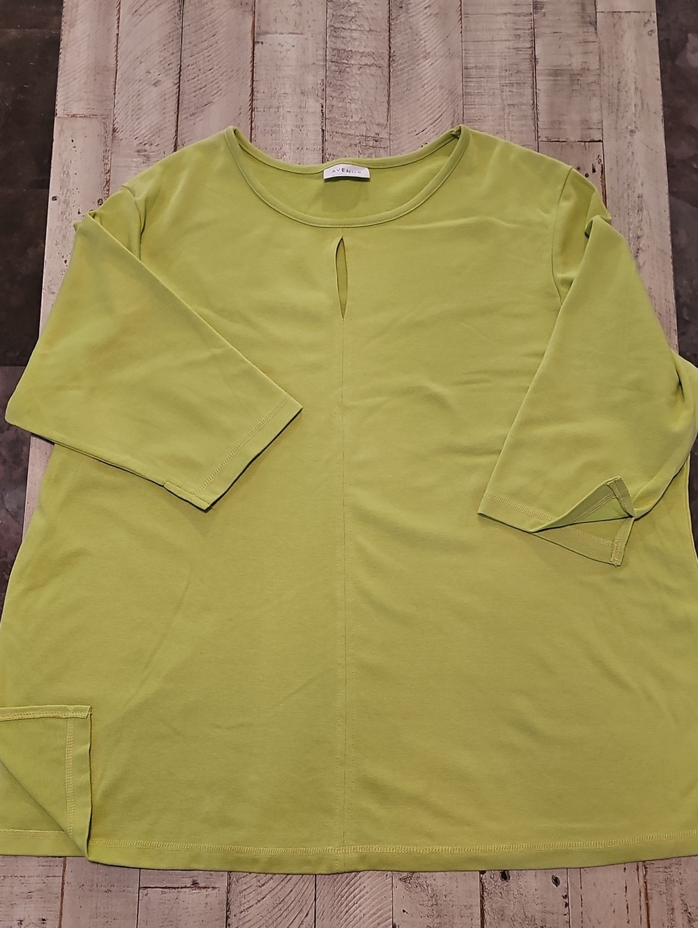 Avenue Light Lime Green Keyhole Tunic 🍋